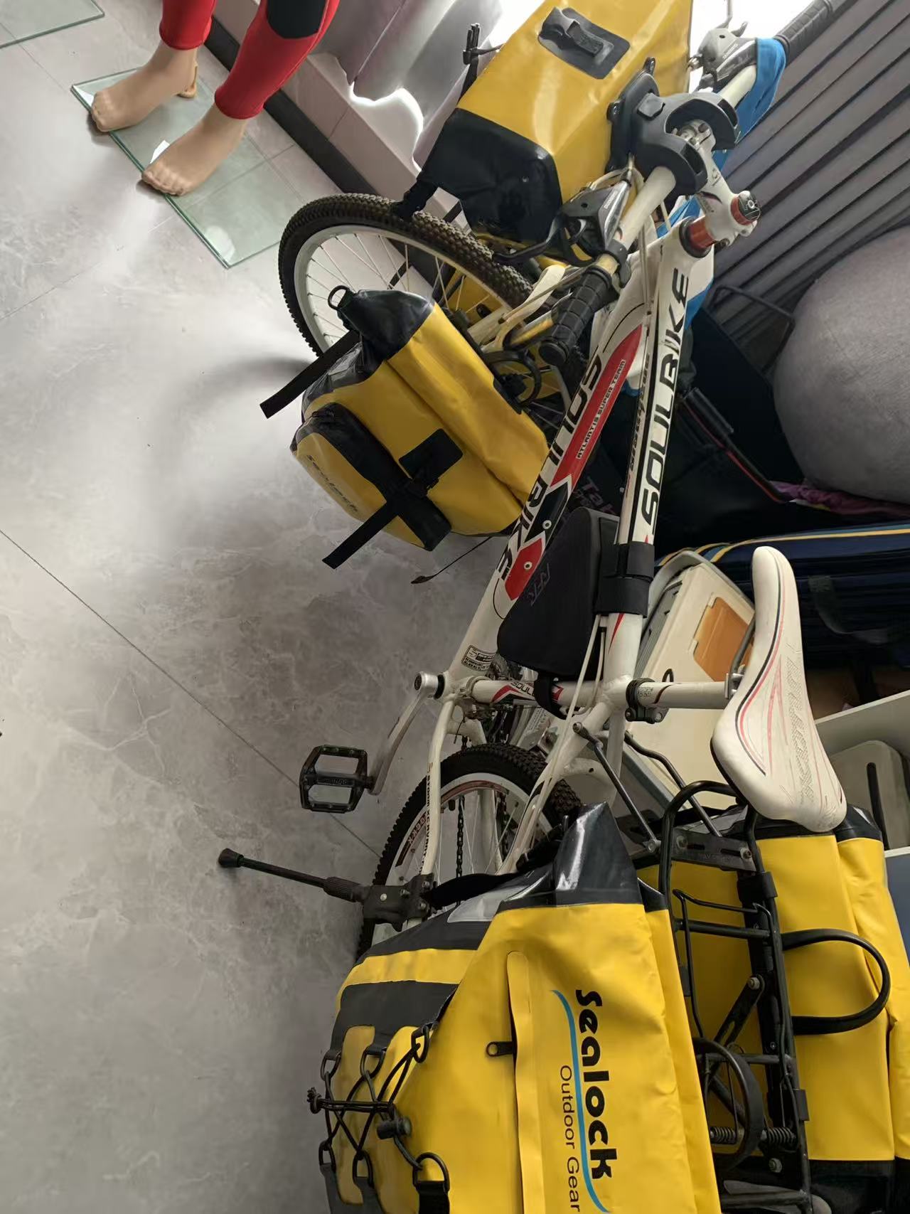 Tas Stang Tahan Air vs Tas Rangka