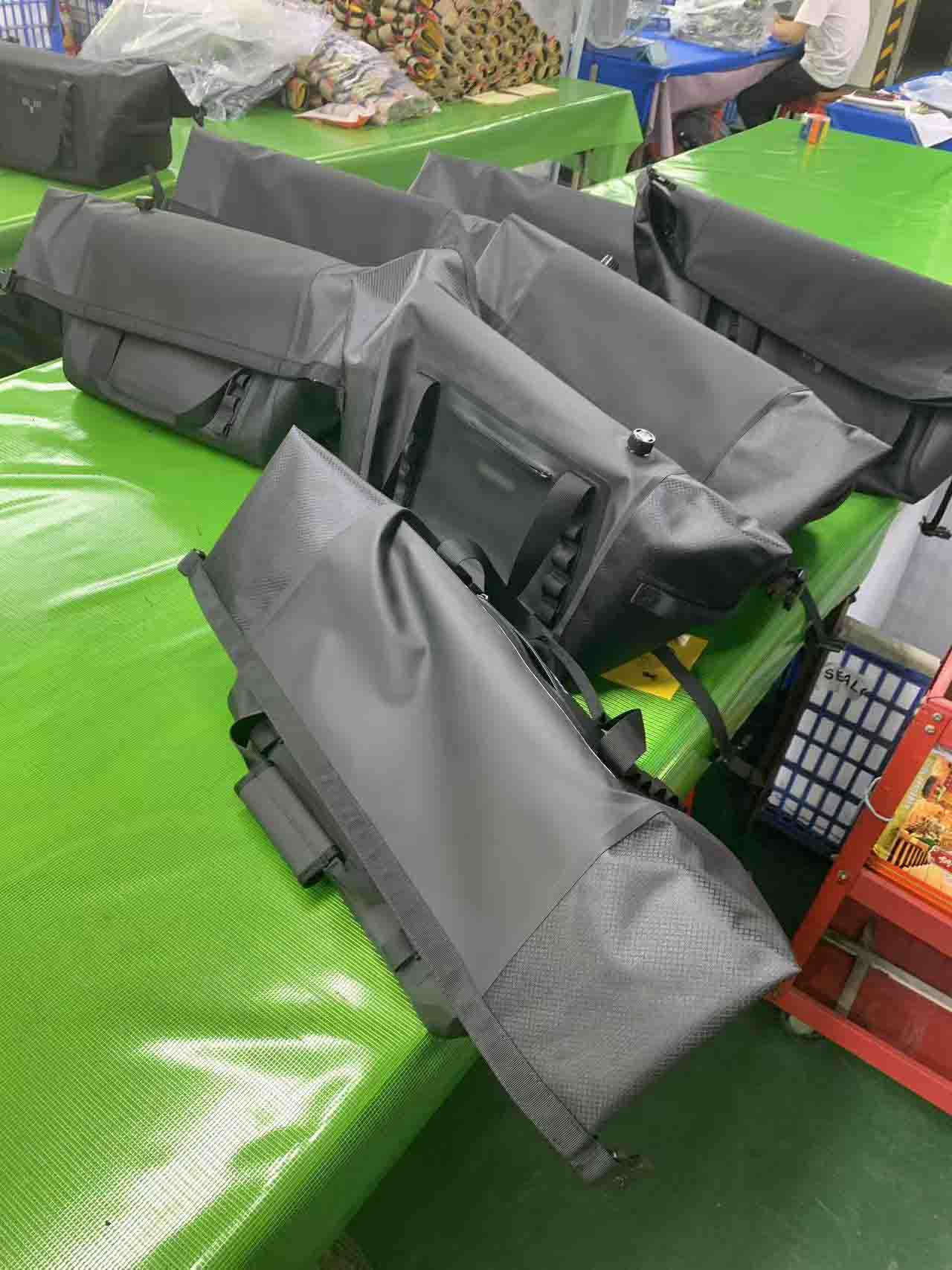 Sealock Menyelesaikan Produksi OEM Tas Perlengkapan Tahan Air yang Dilas untuk Merek Luar Negeri
